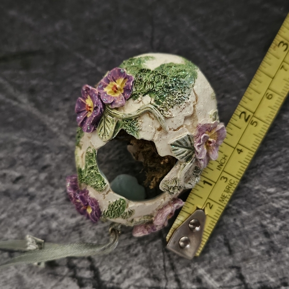 Floral Cracked Egg Hanging Ornament with Bunny Rabbit - Picture 10 of 11